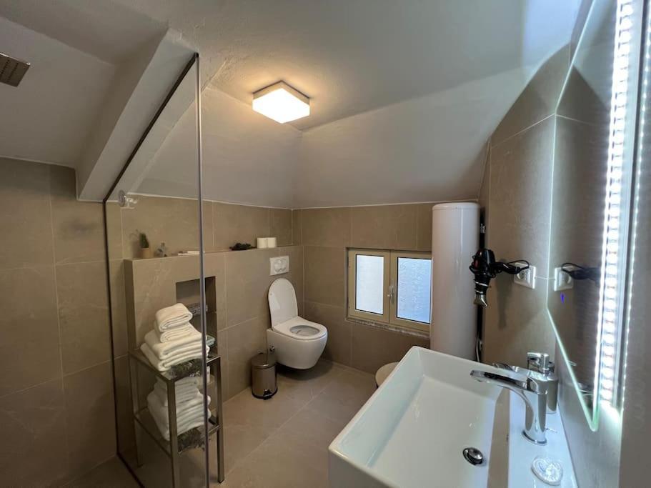 Jonexh Apartments Tiranë Ngoại thất bức ảnh